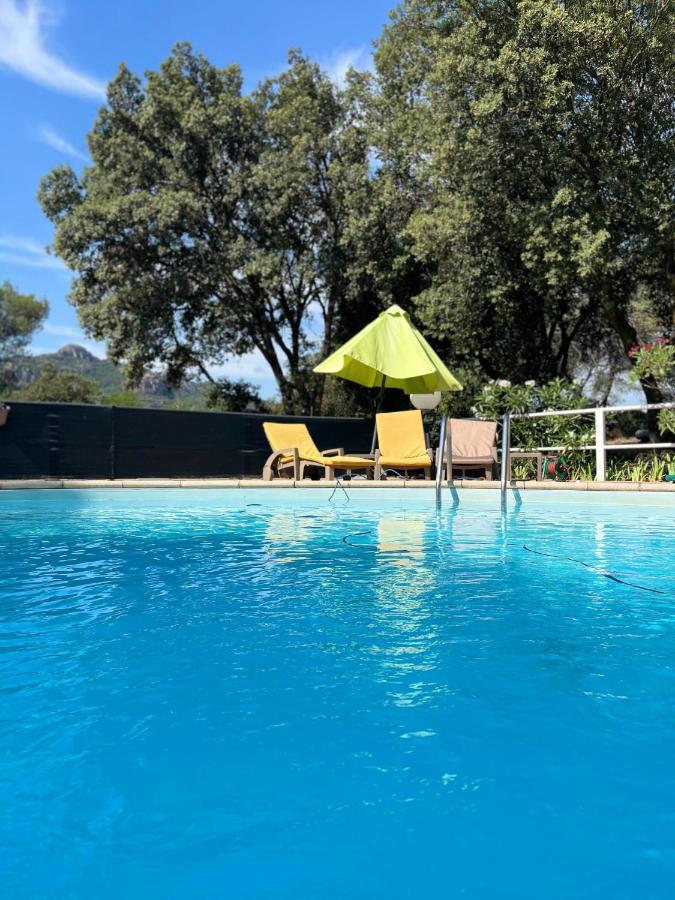 Le Relais Des Lavandins Le Muy Eksteriør bilde